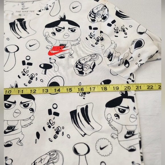 Nike Men's White & Black Character Graphic Tee Shirt Baggy 100% Cotton, sz MD - Picture 4 of 12